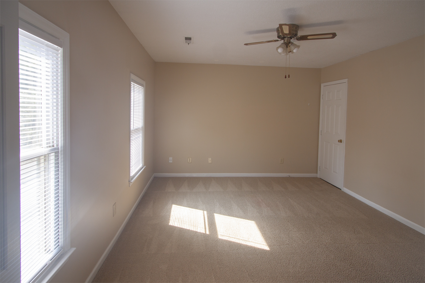 Bedrooms and Bathrooms AW Rentals