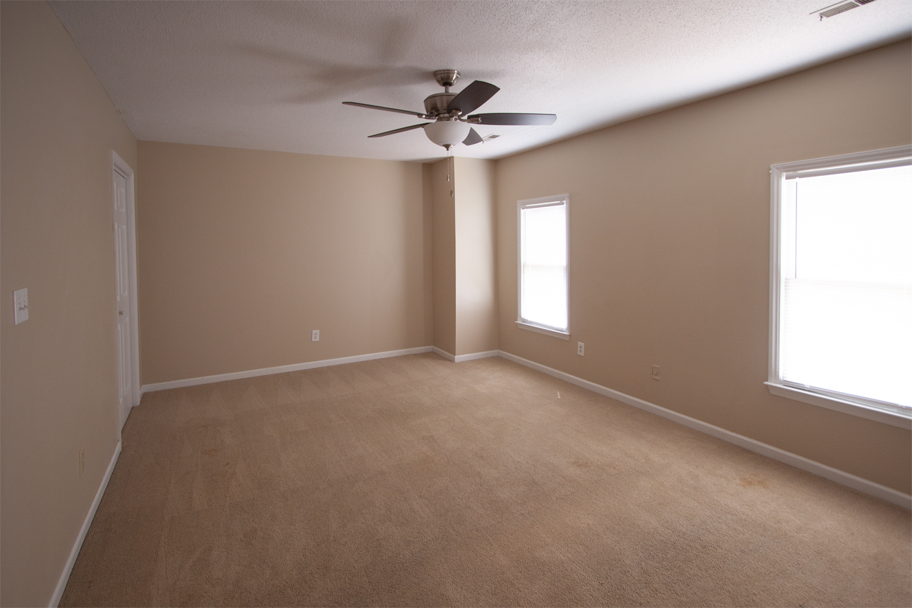 Bedrooms and Bathrooms AW Rentals